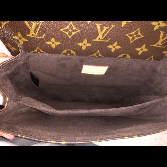 **SOLD!!!! Authentic Louis Vuitton Pochette Metis - Picture 2 of 8